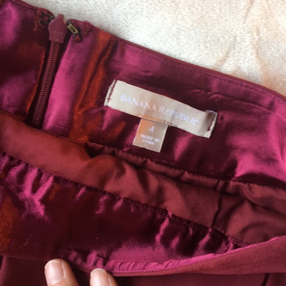 Pleated skirt, Banana Republic - Picture 2 of 2